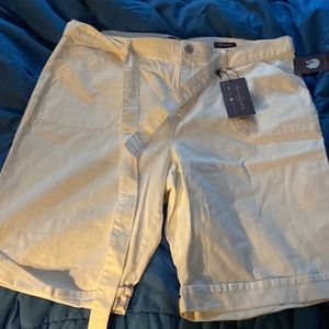 Size 18 New white shorts